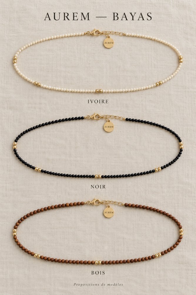 Trois bayas en perles ivoire, noires et bois.